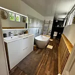 Du Beau Port Guest house